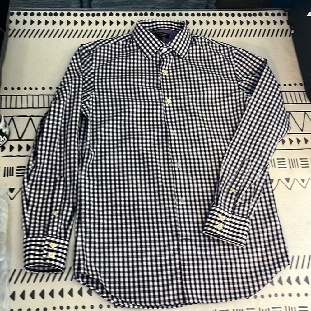 Banana Republic non iron slim fit button up. Small.